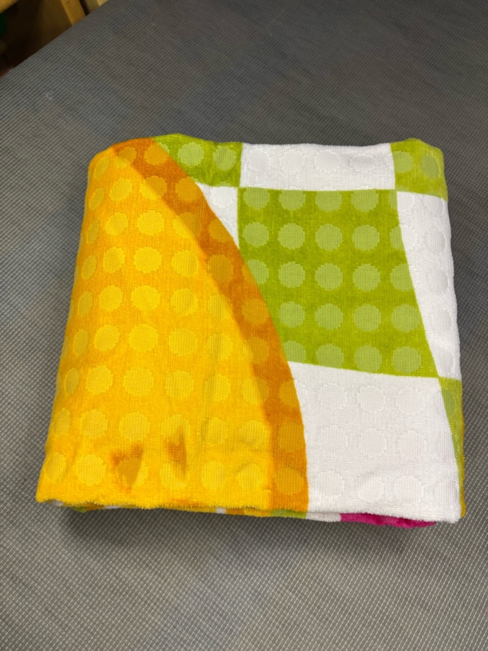 Better Homes And Gardens Bright Citrus Beach Towels - Yellow, Pink, Green, White - Picture 9 of 10